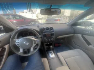 نيسان التيما 2011 أسود مستعملة بحالة ممتازة مع مواصفات خليجية