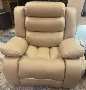 عدد 2 فوتيه ريكلاينر قبانى كالجديد لم يستخدم