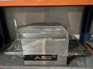 Electric conveyor pizza oven