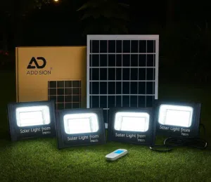 لوح الطاقة الشمسية 1500وط مع اربع كشافات