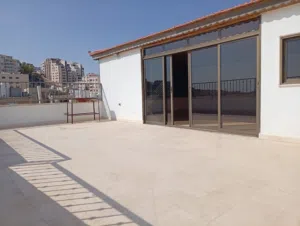 شقة فاخرة للبيع في خلدا
