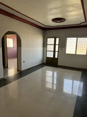 شقة للإيجار بالقرب من مدرسة رايا بنت الحسين مادبا الحي الشرقي