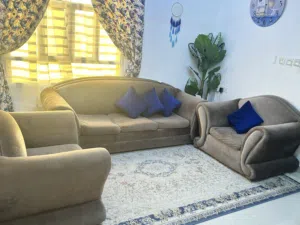 كنب خمس أشخاص