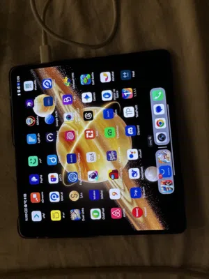 HONOR Magic V3 ram12  512 giga استعمال خفيفةمع كفر وكامل اغراضها HONOR Magic V3 ram12  512 giga استع