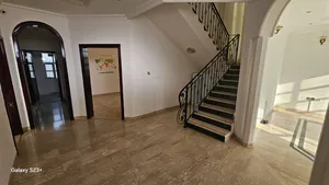 4 Bedrooms . Unfurnished . Yearly0