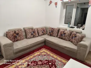 كنب Sofa  3 قطع بحاله جيده للبيع + سجادة