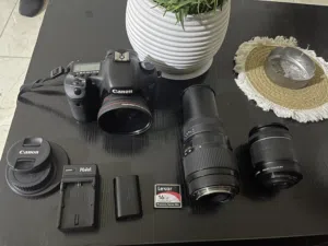 Canon EOS 7D Mark I 36 18-55 + 70-300 + Wide Angle Macro 0.48x + محول Macro + ملحقات كاملة