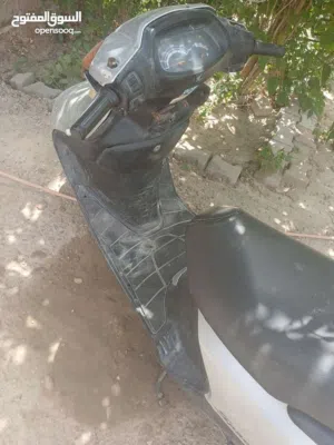 سبيسي شغاله بس متروكه