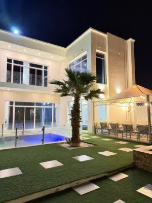 4 Bedrooms Chalet for Rent in Al Batinah Al Masnaah