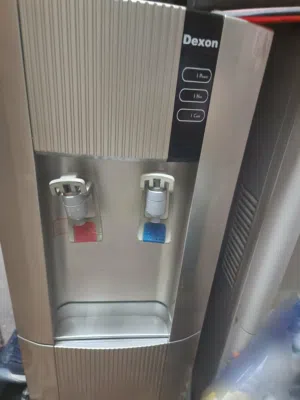 براد ماء نظيف