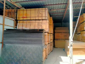 DECORPLEX INETRIOR DECORATION HAVE A OFFER ON PLYWOOD SIZE 1/2 OR 3/4 IN BEST PRICE