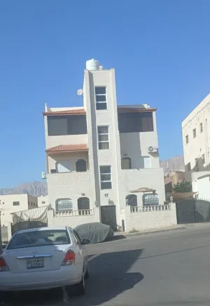 شقه غير مفروشه