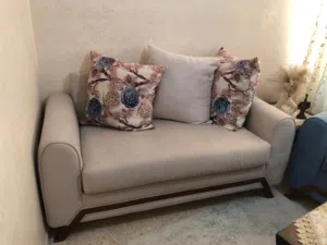 طقم كنب لغرف الصالون بحالة ممتازة ( شبه جديد )