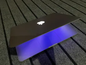 Apple macbok pro early 2015