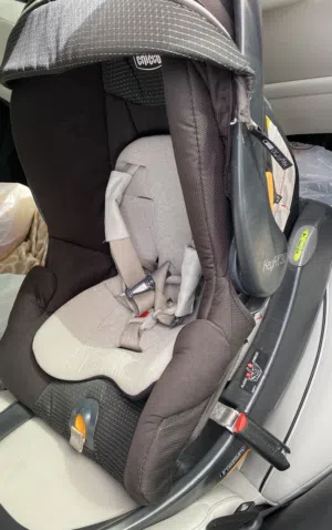 مقعد اطفال للسيارة وكوت نوعه شيكو