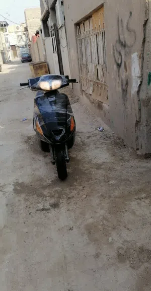 دراجه فراشه مكفوله من كلشي بس الكزوز طاك وبيه صوت