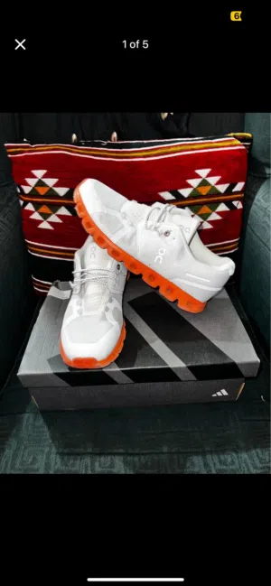 Shoe size 43 QC للبيع حذاء رياضة