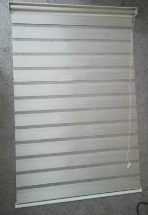 ستائر زيبرا مستعمل