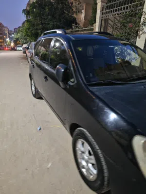 Used Kia Carens in Giza
