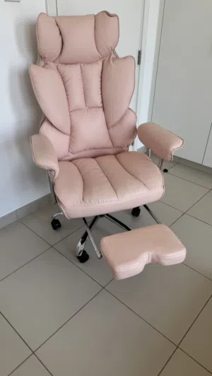 Comfortable office chair with leg and arms rest