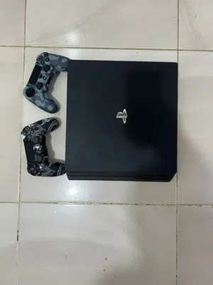 بلايستيشن فور برو مهكر 1 تيرا مع يدين