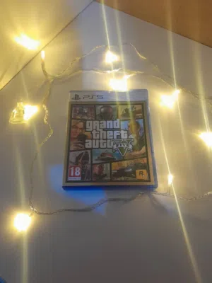 ديسكة قراند 5 شبه جديدة  بحالة ممتازة