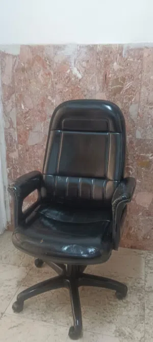 كراسي مكتب مستعملة للبيع (عدد 3 قطع)
