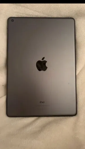 أيباد الجيل التاسع Apple iPad 9 - مساحة 64 جيجا - نظيف جداً