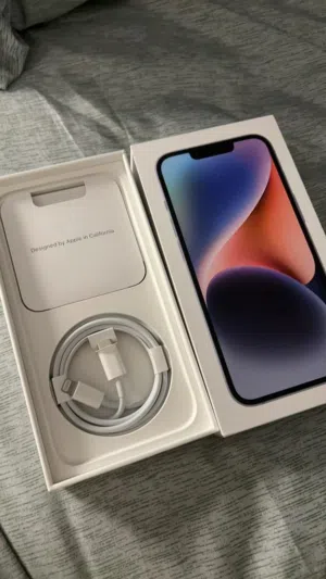 Apple iPad 128 GB in Kuwait City