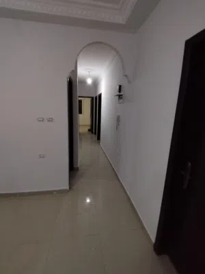 شقة. للايجار في طبربور. قرب الجامعة الاسلامية