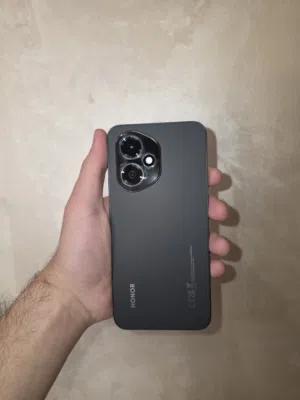 Honor 400 لون اسود