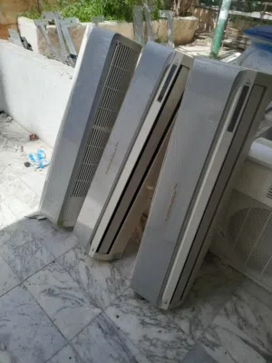 مكيف الجي بحالة الوكاله 2 طن  مع كامل أغراضهم