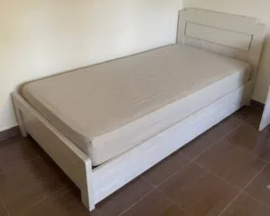 سريرين للبيع بحاله ممتازه