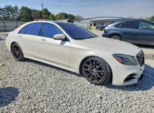 للبيع مرسيدس S560 2019 AMG بالحادث