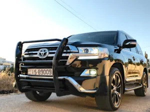 Used Toyota Land Cruiser in Amman