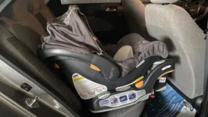 Chicco Infant Car Seat with Base - Good Condition