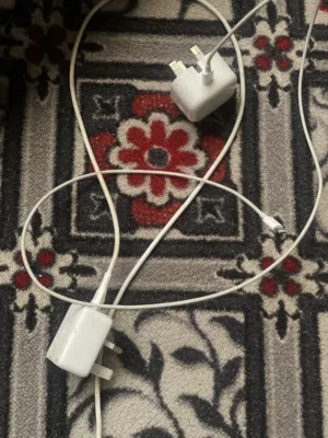 شاحنا اصليه مال 11و 13