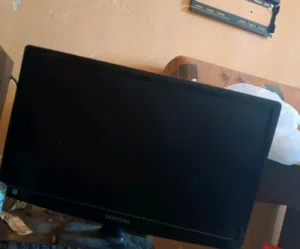 شاشه كمبيوتر سامسونج 19 انش