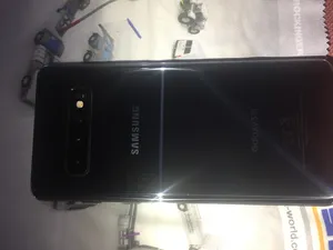 هاتف Samsung galaxy S10