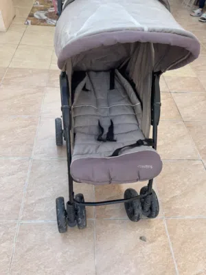 عربه أطفال بسعر 7 دينار