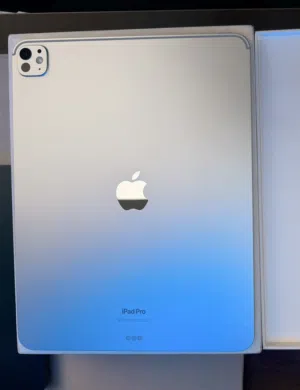 IPad Pro 13 m4 /ذاكرة 2تيرا بطارية 100