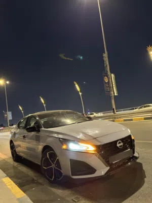 نيسان التيما sr بلص 2023