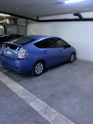Used Toyota Prius in Amman