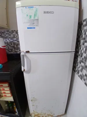ثلاجة مستعملة للبيع