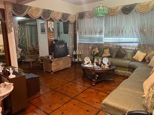 4 Bedrooms . 2 Bathrooms . 250 m22