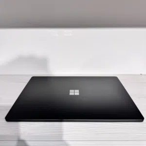 مايكروسوفت سيرفس لايتوب 3