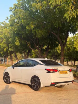 نيسان فيرسا SR 2024  اعلى فئه بحاله ممتازه للبيع  Nessan Versa SR 2024
