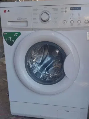 اثاث للبيع بسعر مناسب الله يرزق الجميع