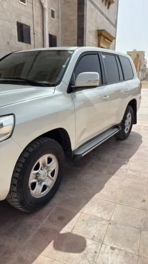 Used Toyota Land Cruiser in Dhofar