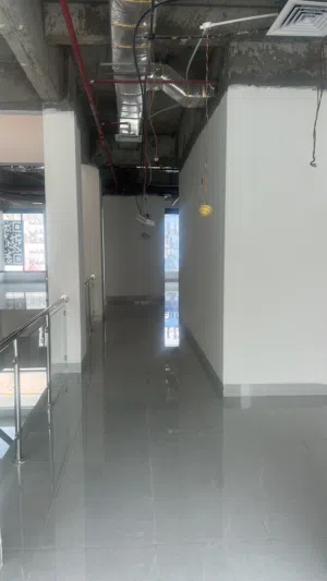 Commercial building for rent